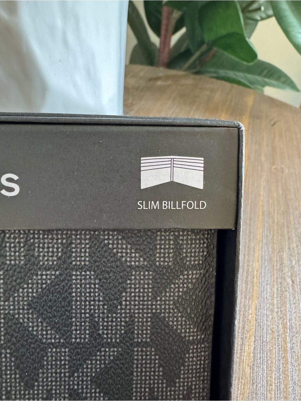 Michael Kors Men’s Slim Billfold Wallet - Black - Picture 2 of 5